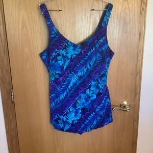 MAXINE OF HOLLYWOOD WOMEN’S PLUS SZ SWIMSUIT